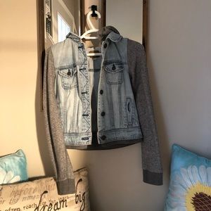 American eagle hooded Jean jacket + sweatshirt!!